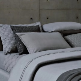 Capa de Edredom Duvet Queen By The Bed Estampado 59St 3 Peças (1 Capa + 2 Fronhas) Capa de Edredom Duvet Queen By The Bed Estampado 59St 3 Peças (1 Capa + 2 Fronhas)