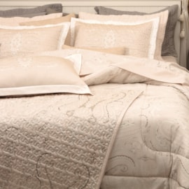 Cobre Leito King Kacyumara Satinée Alban 300 Fios 3 Peças Cobre Leito King Kacyumara Satinée Alban 300 Fios 3 Peças