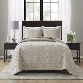 Kit Colcha Casal Corttex Siena 220x240 Bege (1 Colcha + 2 Porta Travesseiro) Kit Colcha Casal Corttex Siena 220x240 Bege (1 Colcha + 2 Porta Travesseiro)