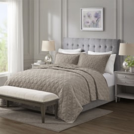 Kit Colcha Queen Corttex Bistrol 240x260 Taupe (1 Colcha + 2 Porta Travesseiro) Kit Colcha Queen Corttex Bistrol 240x260 Taupe (1 Colcha + 2 Porta Travesseiro)