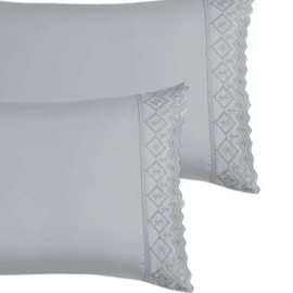 Kit de 2 Fronhas de Habitat Rendada Prata 50cm x 70cm Kit de 2 Fronhas de Habitat Rendada Prata 50cm x 70cm