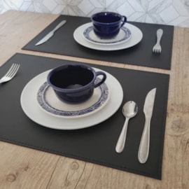 Lugar Americano Couro Retangular 43cm x 30cm Lugar Americano Couro Retangular 43cm x 30cm