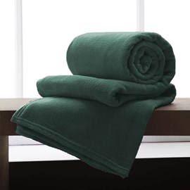 Manta de Microfibra Casal Andreza Verde Aspargo 1,80m x 2,20m Manta de Microfibra Casal Andreza Verde Aspargo 1,80m x 2,20m