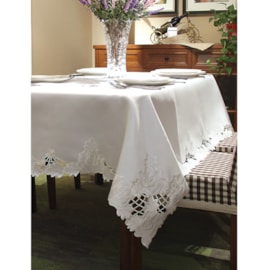 Toalha de Mesa Cozy Elegant Bordada 1,60x2,70 Branco Toalha de Mesa Cozy Elegant Bordada 1,60x2,70 Branco