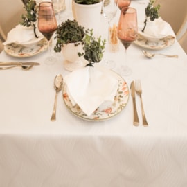 Toalha de Mesa Retangular 1,40m x 2,10m Impermeável JoyDecor Ondas Branco Toalha de Mesa Retangular 1,40m x 2,10m Impermeável JoyDecor Ondas Branco