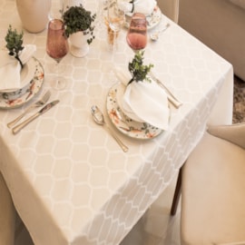 Toalha de Mesa Retangular 1,70m x 2,70m Impermeável JoyDecor Marrocos Pérola Toalha de Mesa Retangular 1,70m x 2,70m Impermeável JoyDecor Marrocos Pérola