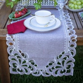 Trilho de Mesa Argivai Rechilie Taupe 40cm x 1,40m Trilho de Mesa Argivai Rechilie Taupe 40cm x 1,40m